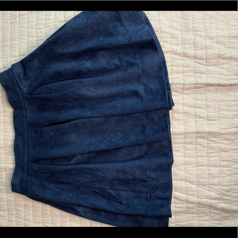 Honey punch velvet pleated skirt navy blue